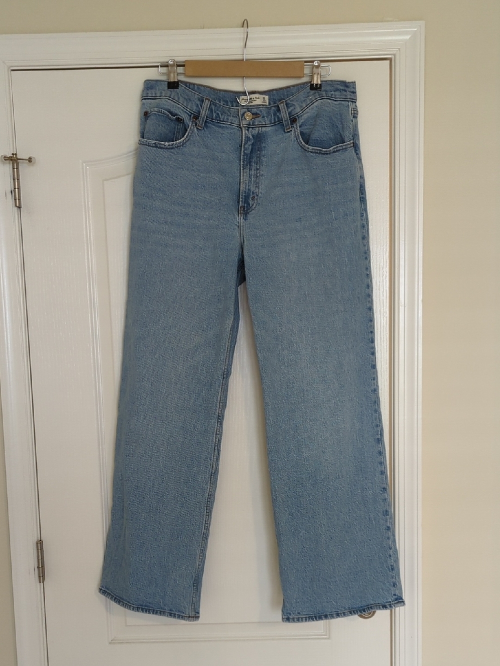 Abercrombie & Fitch Women's High Rise 90s Relaxed Jean